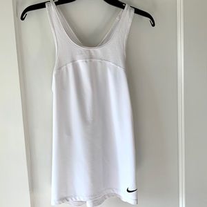 Nike top